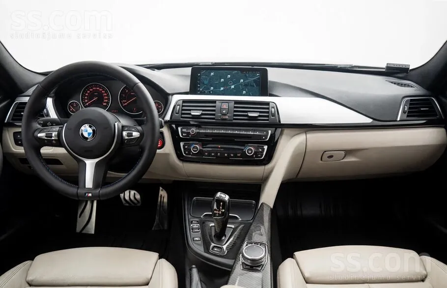 BMW 330 E 2016 photo 2