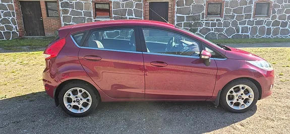 Ford Fiesta 2012 photo 3