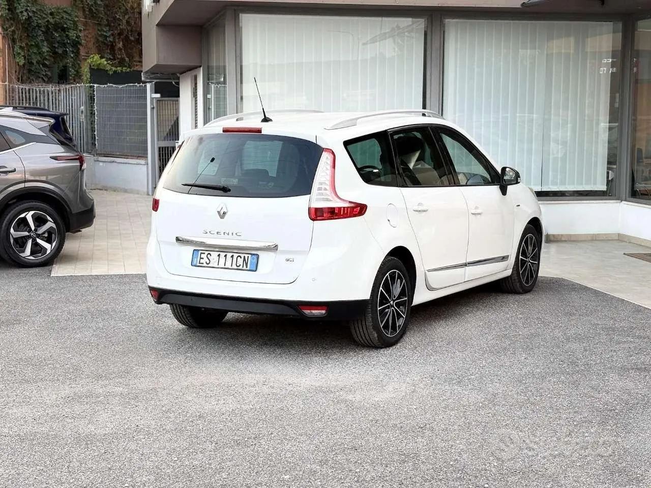 Renault Scenic 2013 photo 5