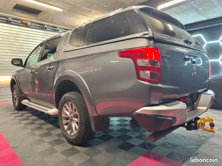 Mitsubishi L200 2018 photo 3