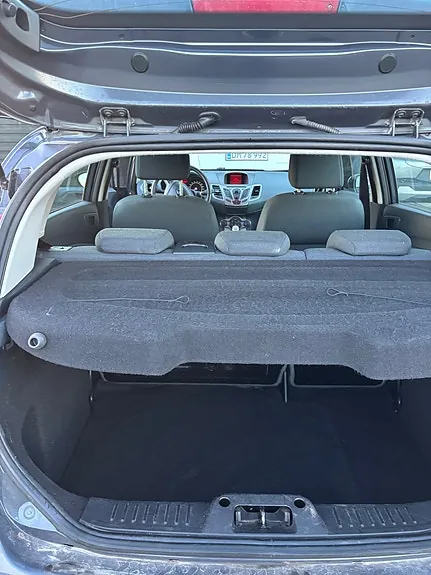 Ford Fiesta 2011 photo 4