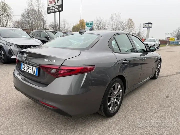 Alfa Romeo Giulia 2020 photo 4
