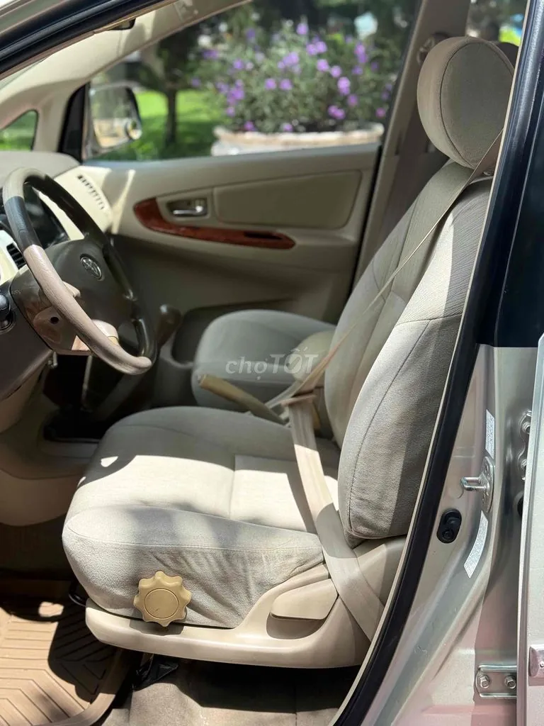 Toyota Innova 2008 photo 5