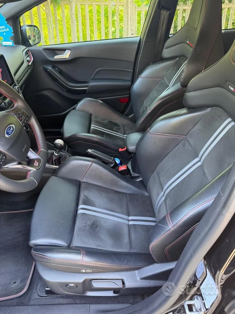 Ford Fiesta 2023 photo 2
