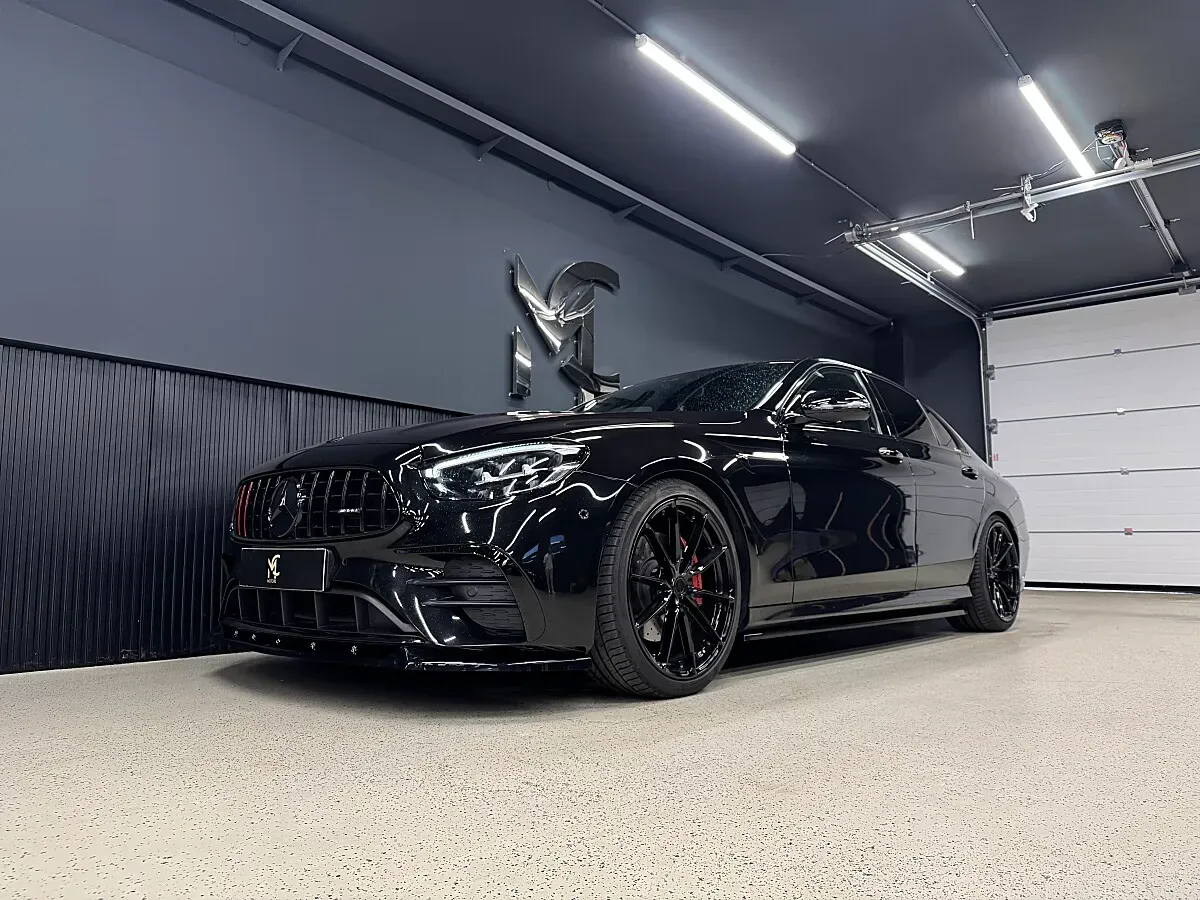 Mercedes-Benz E-Class 2023 photo 3