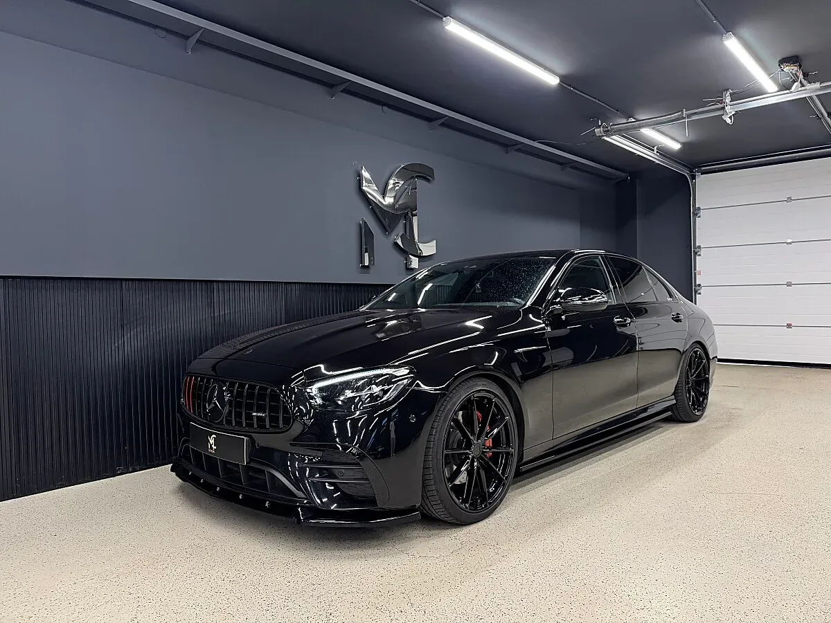 Mercedes-Benz E-Class 2023 photo 2