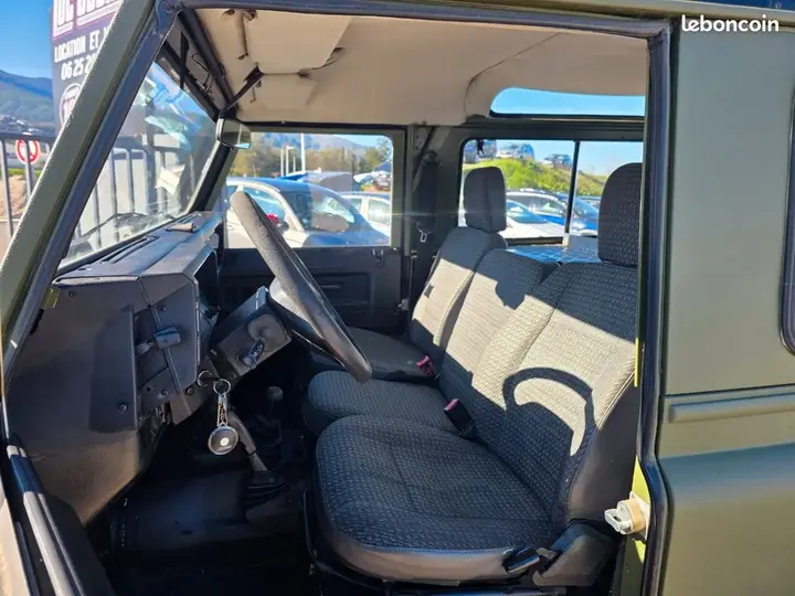Land Rover Defender 1997 photo 5