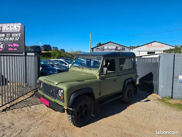 Land Rover Defender