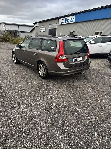 Volvo V70 2008 photo 2