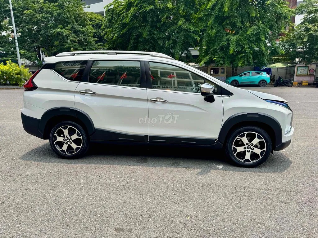 Mitsubishi Xpander Cross 2020 photo 2
