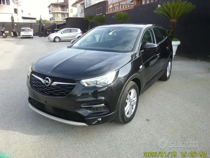 Opel Grandland X 2019 photo 2