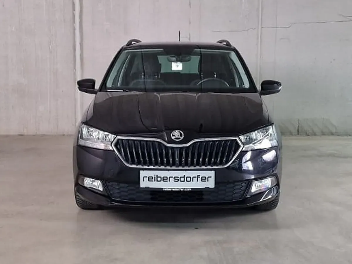 Skoda Fabia 2022 photo 2