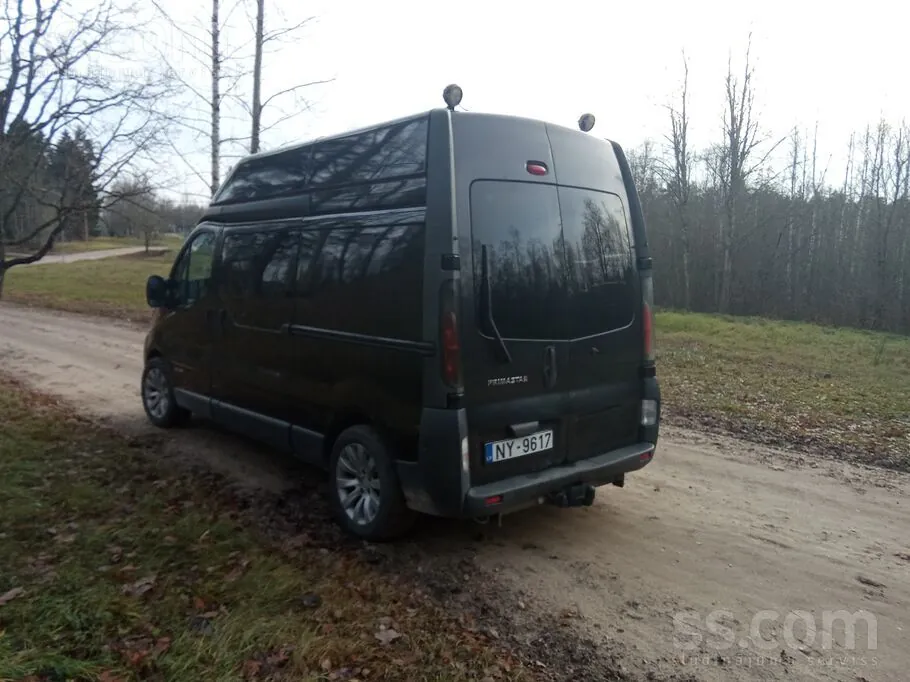 Nissan Primastar 2005 photo 2