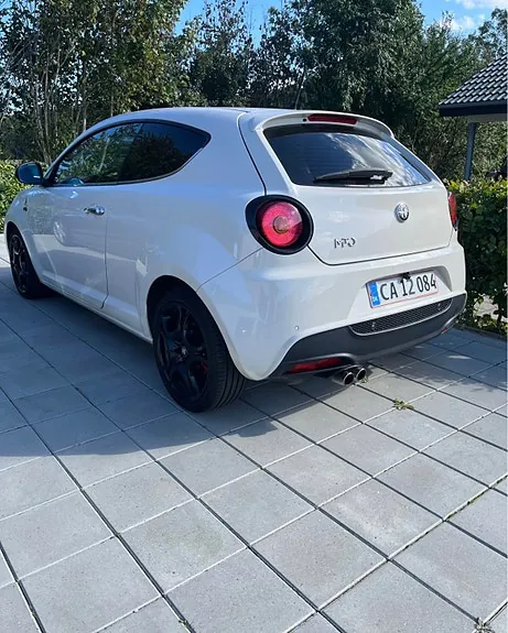 Alfa Romeo Mito 2010 photo 2