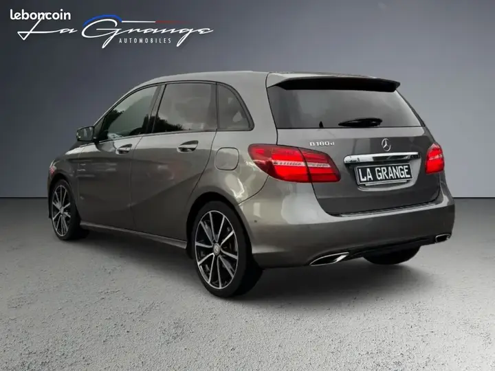 Mercedes-Benz B-Class 2017 photo 3