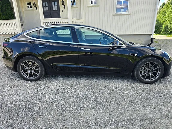 Tesla Model 3 2019 photo 4
