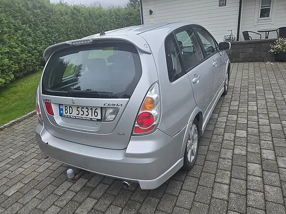 Suzuki Liana 2007 photo 5