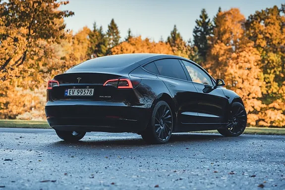 Tesla Model 3 2019 photo 2