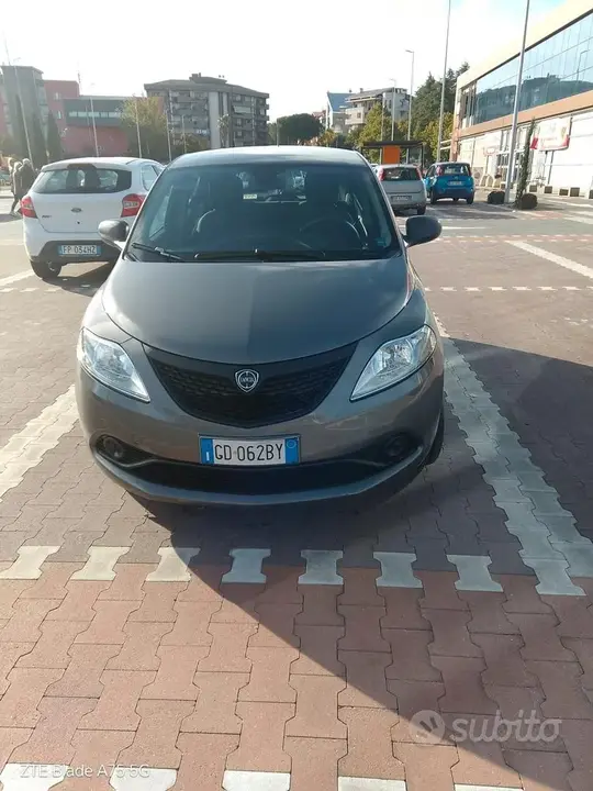Lancia Ypsilon 2021 photo 4