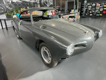 Volkswagen Karmann Ghia 1972 photo 3