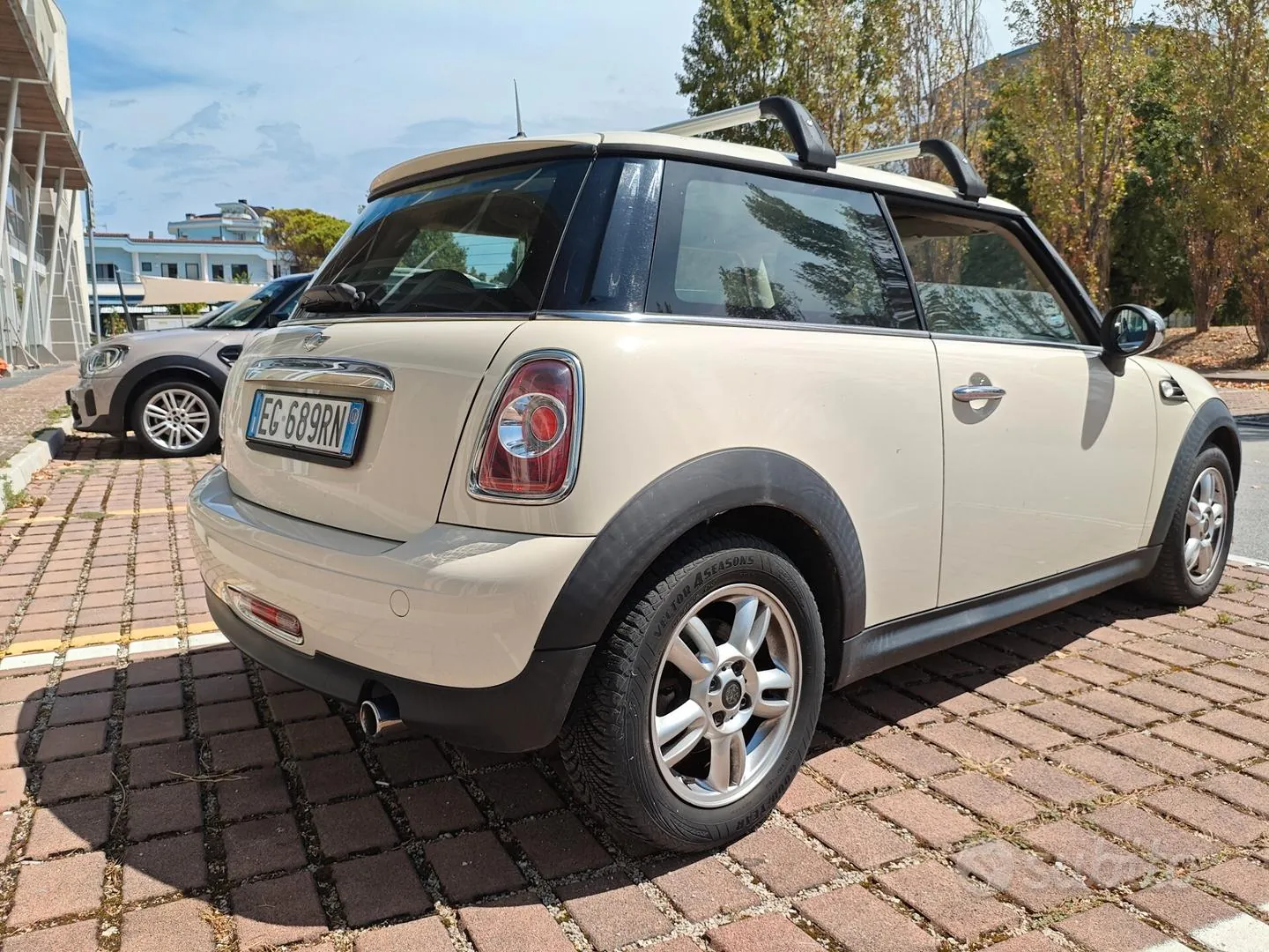 Mini Mini Coupé 2011 photo 3