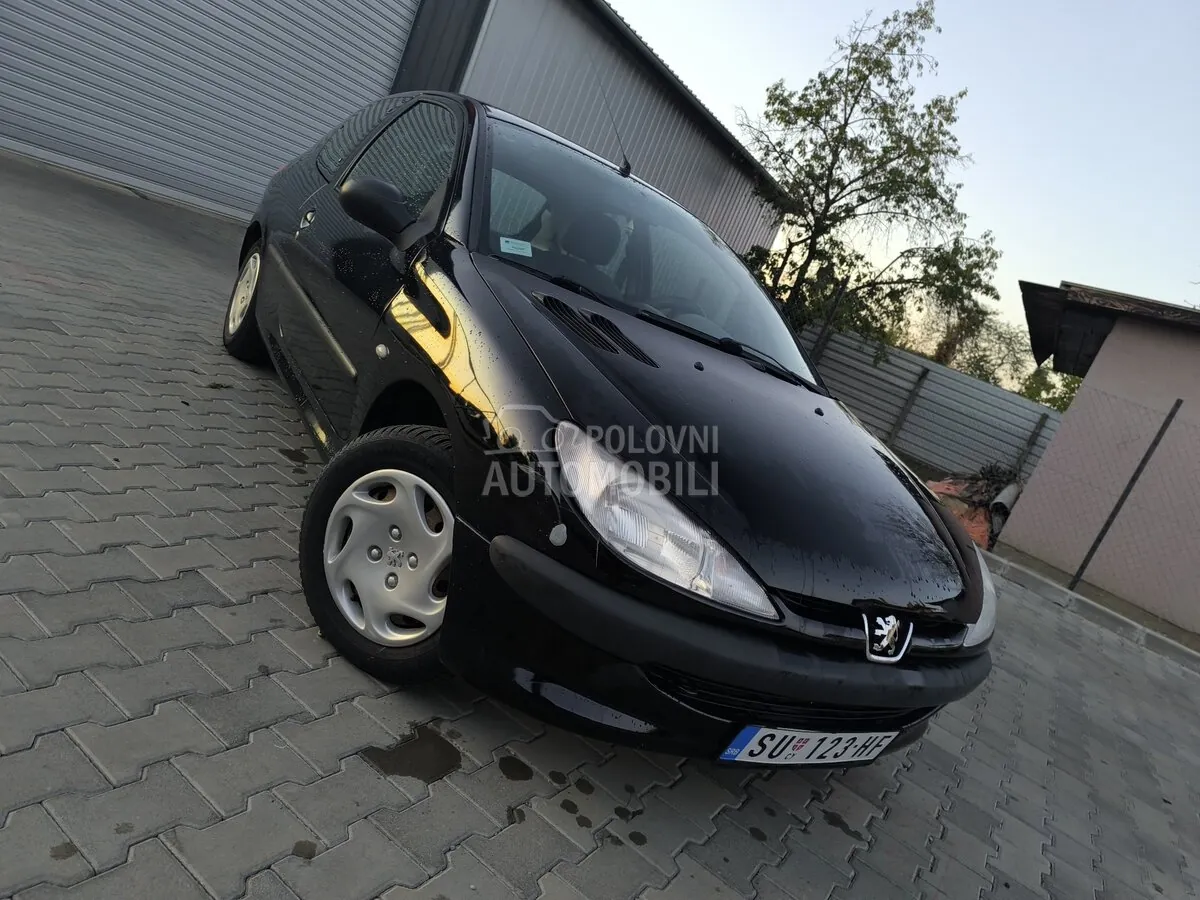 Peugeot 206 2002 photo 2