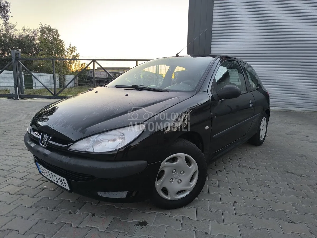 Peugeot 206 2002 photo 3