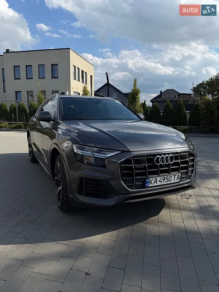 Audi Q8