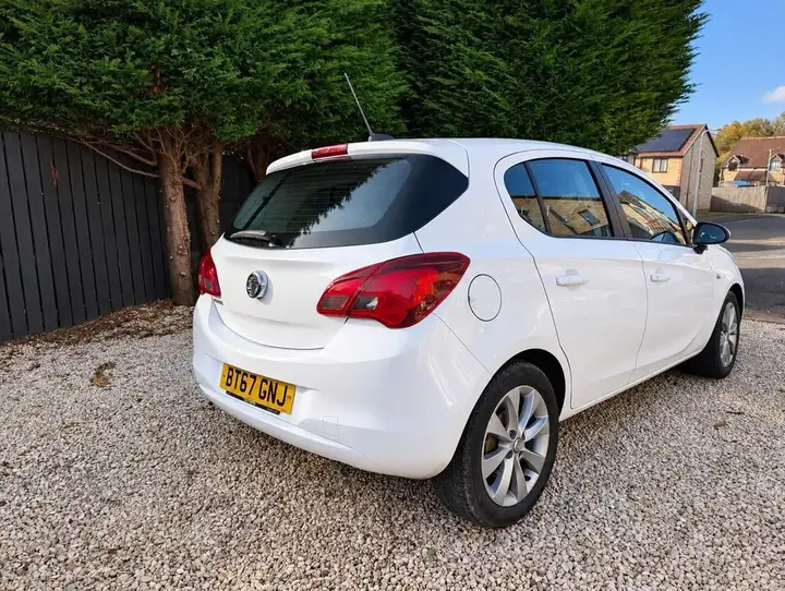 Vauxhall Corsa 2017 photo 2