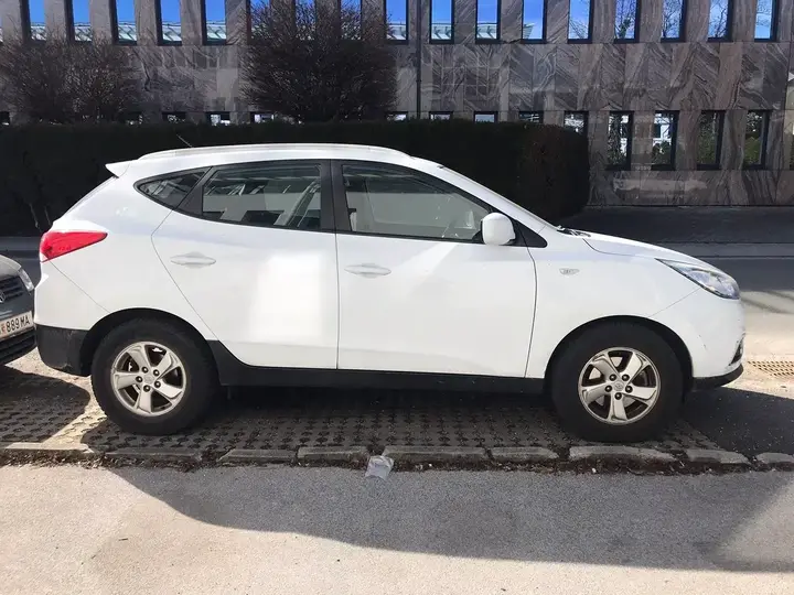 Hyundai Ix35 2011 photo 3