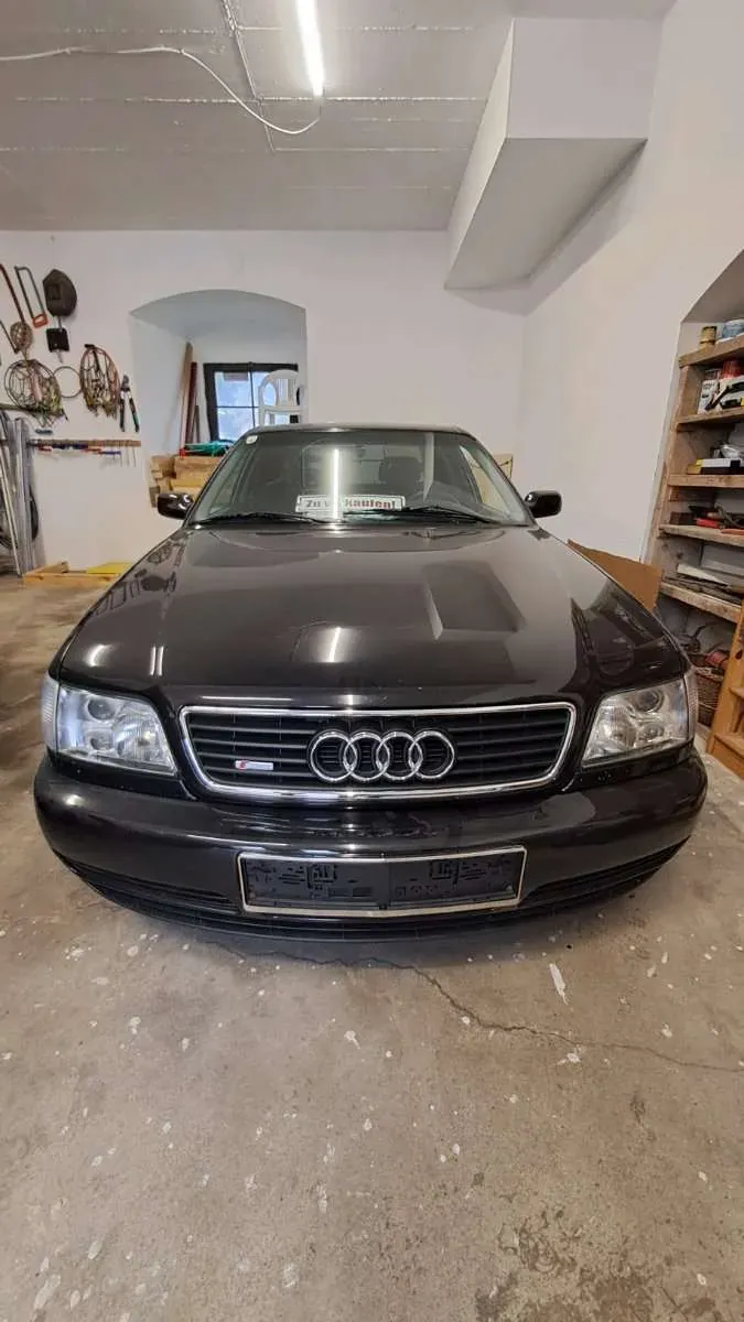 Audi 100