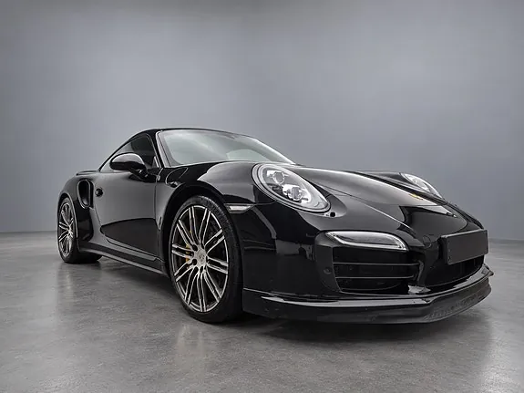Porsche 911 Turbo S 2014 photo 3