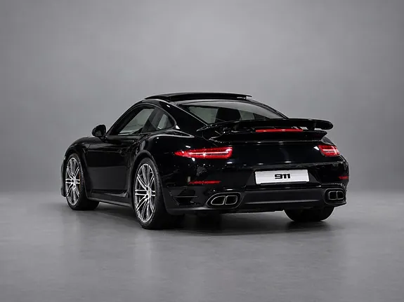 Porsche 911 Turbo S 2014 photo 5
