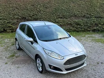Ford Fiesta 2015 photo 2