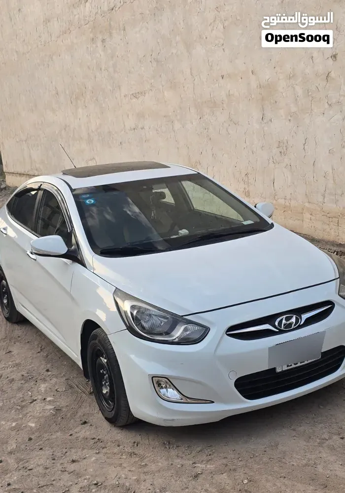 Hyundai Accent 2015 photo 2