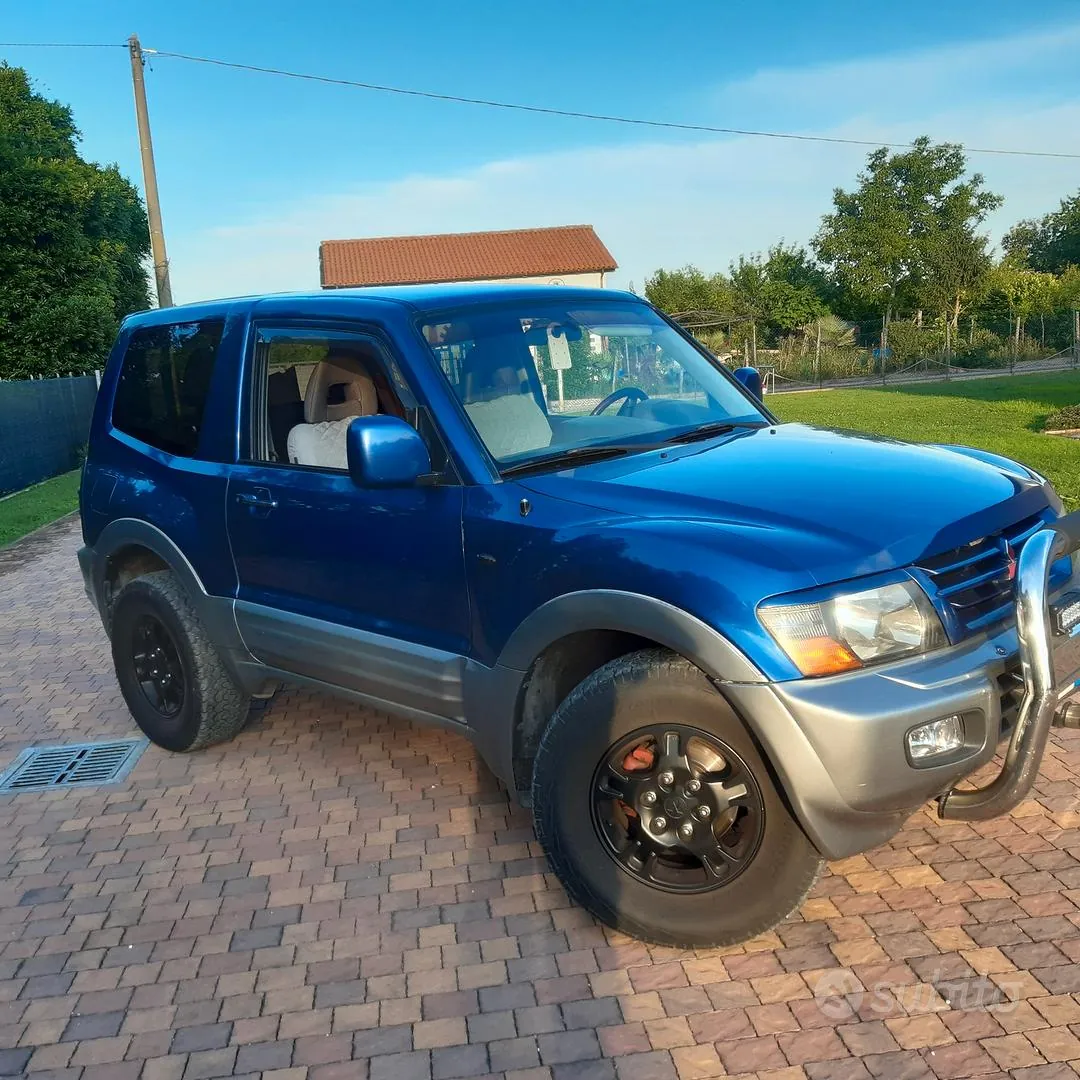 Mitsubishi Pajero 2004 photo 2