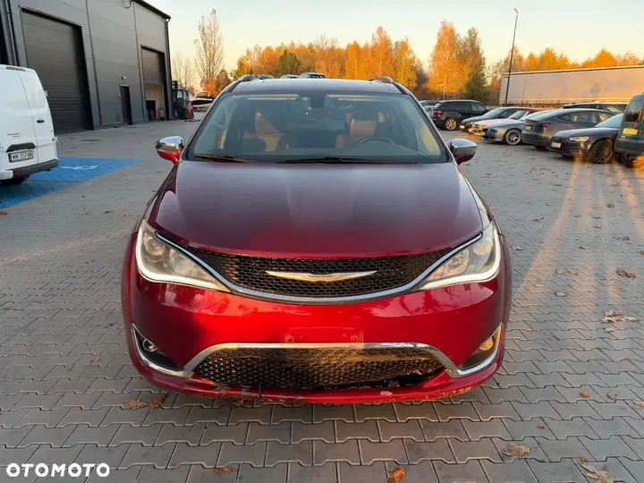 Chrysler Pacifica 2018 photo 3