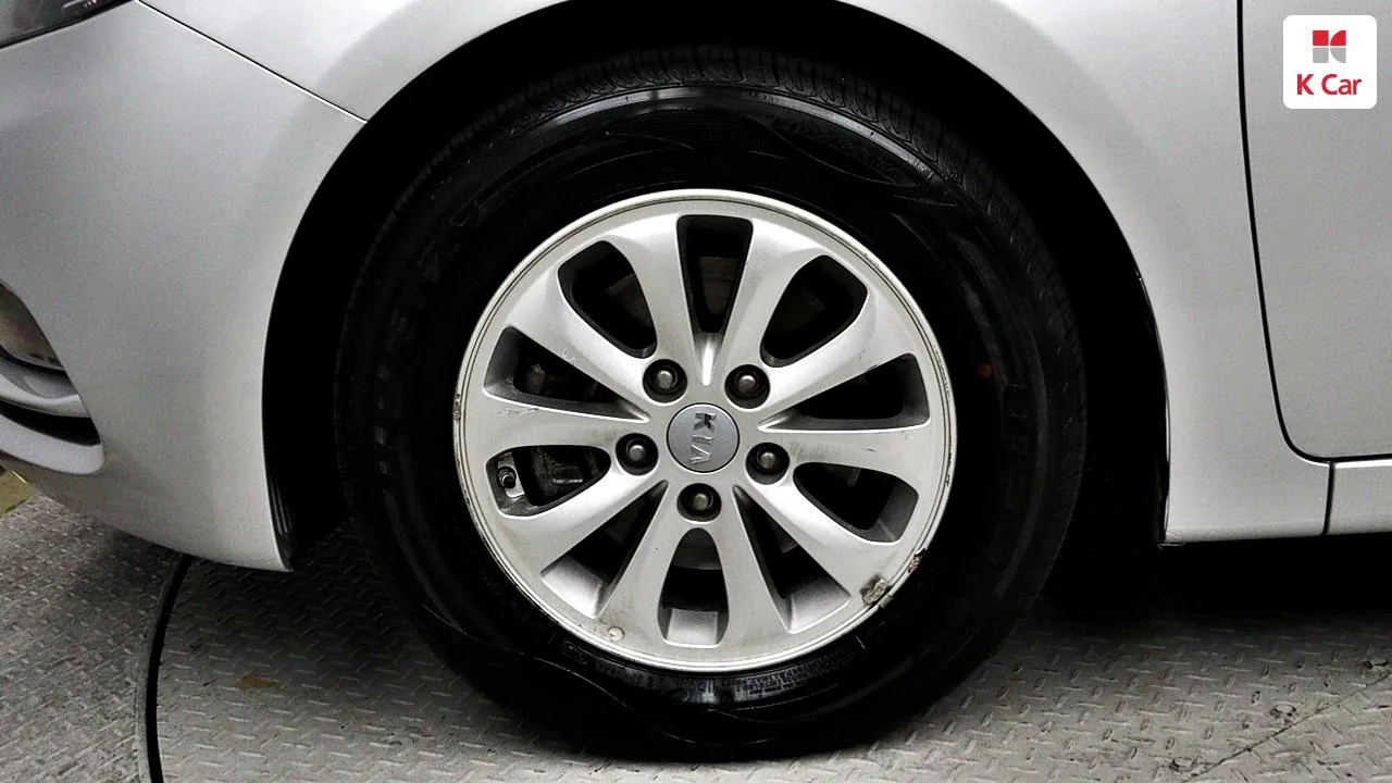 Kia K3 2015 photo 5