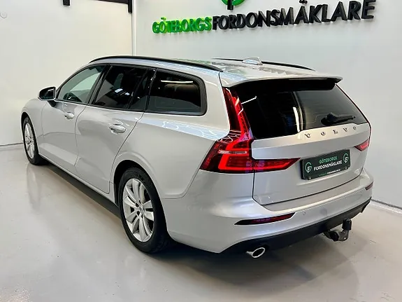 Volvo V60 2019 photo 2