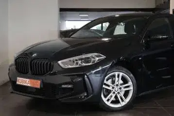 BMW 1 Series 2022 photo 2