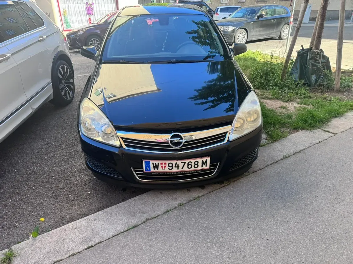 Opel Astra 2008 photo 2