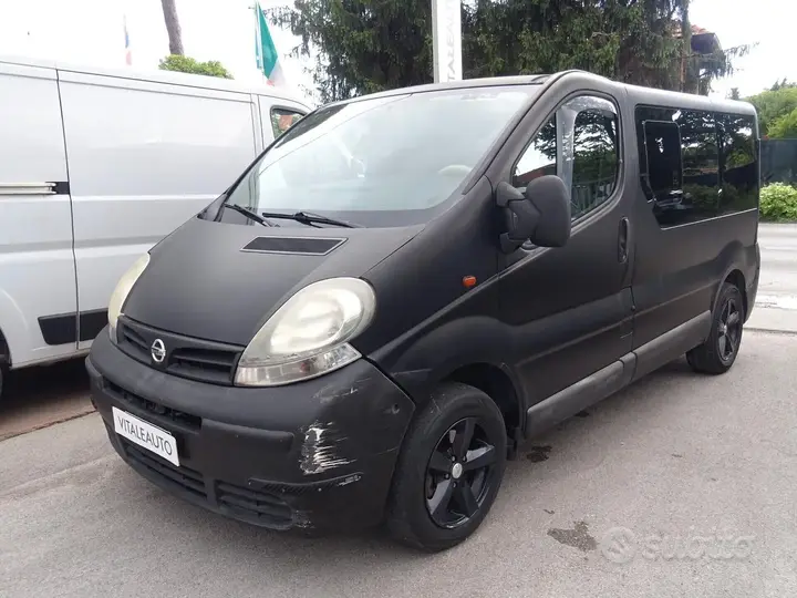 Nissan Primastar 2003 photo 2