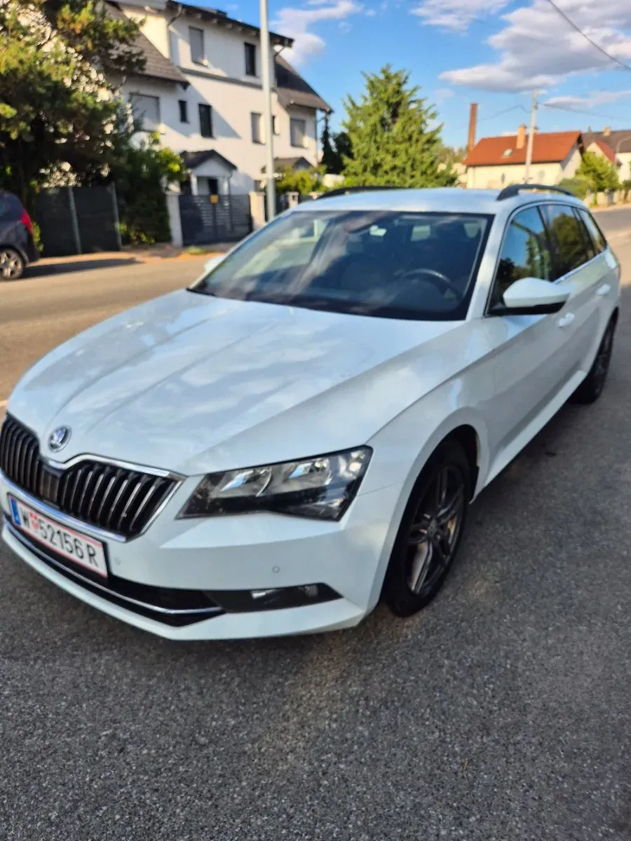 Skoda Superb 2016 photo 3