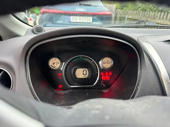 Mitsubishi I-Miev 2017 photo 4