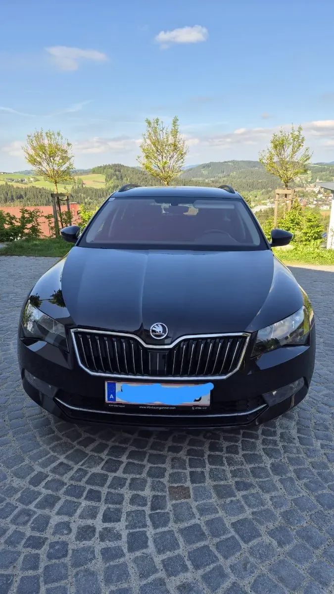 Skoda Superb 2019 photo 3