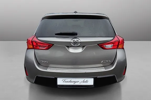 Toyota Auris 2013 photo 4