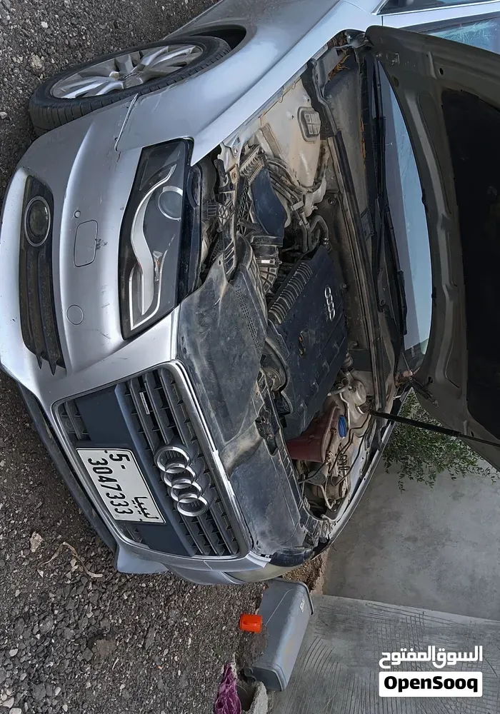 Audi A4 2010 photo 2
