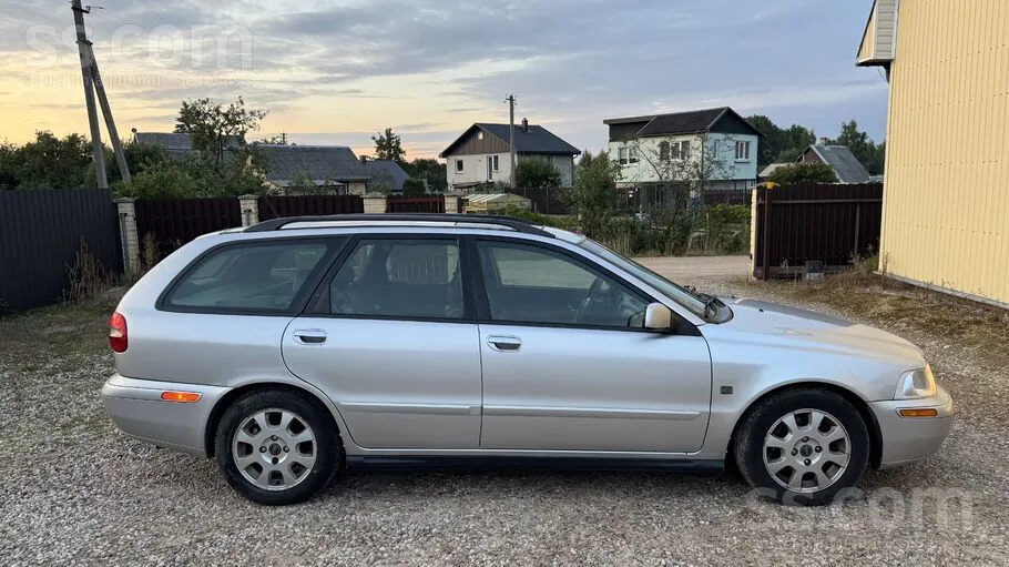 Volvo V40 2002 photo 5