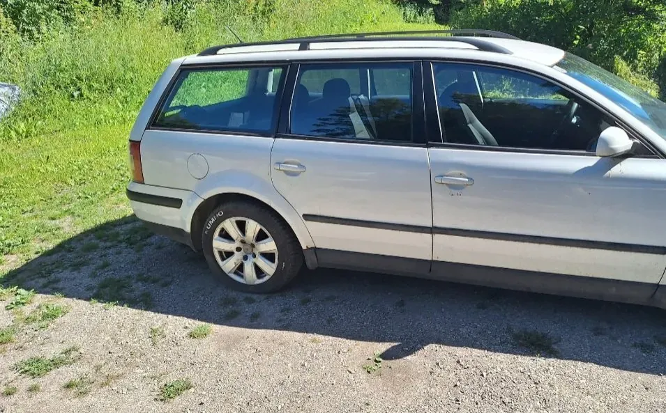 Volkswagen Passat 2001 photo 3