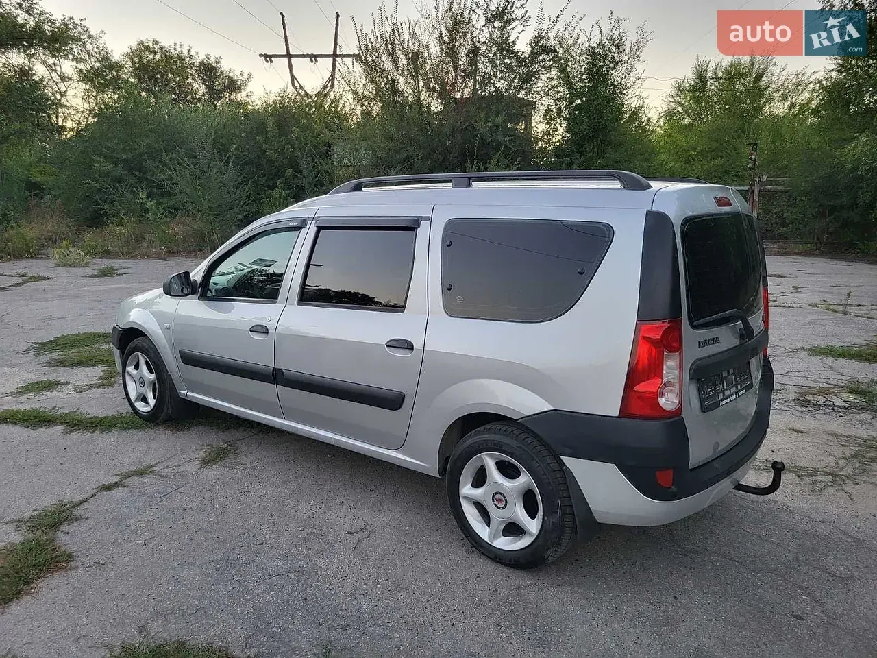 Dacia Logan 2009 photo 3
